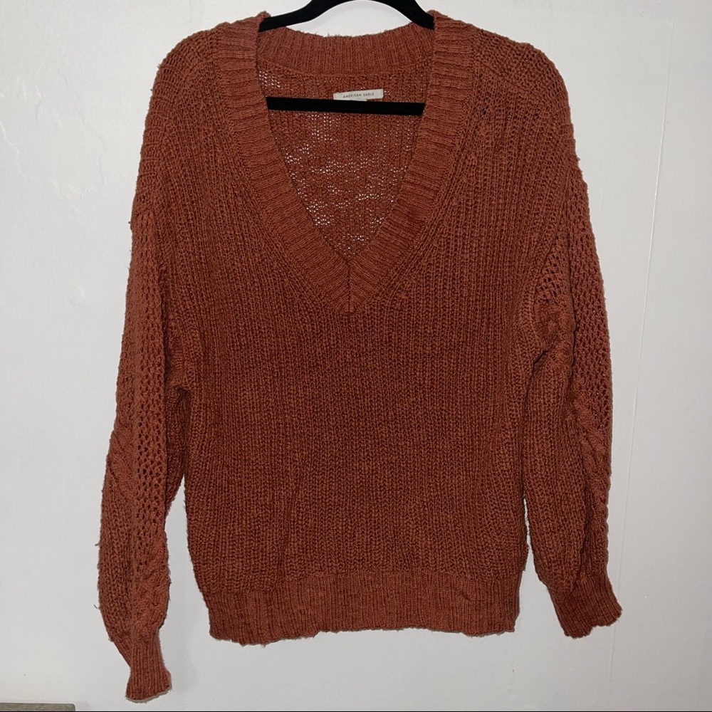 American Eagle VNeck Sweater
